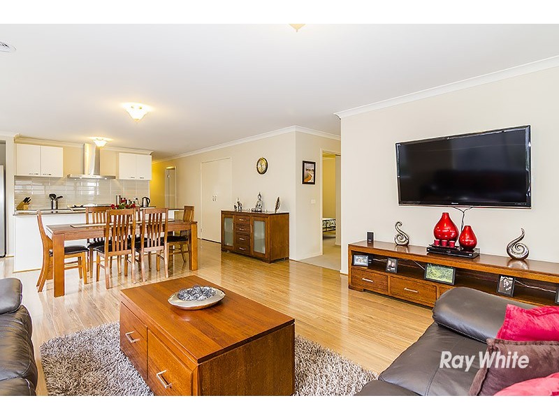34 Quarters Boulevard, Cranbourne West VIC 3977