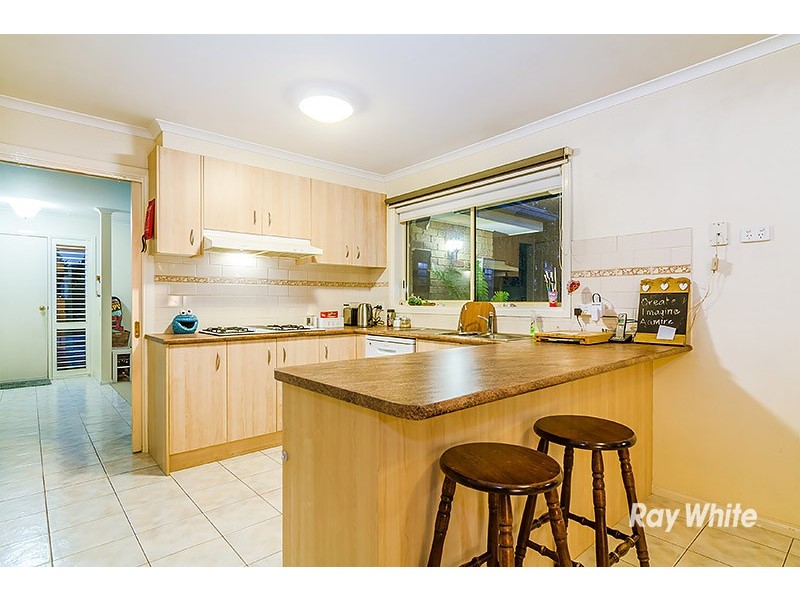 11 Durack Avenue, Lynbrook VIC 3975