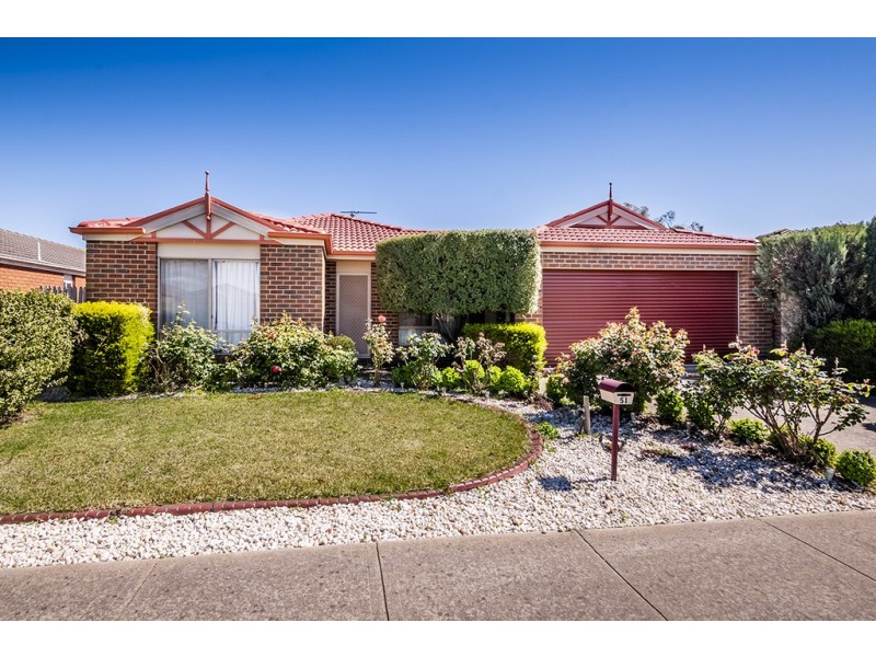 51 Joyce Street, Cranbourne West VIC 3977