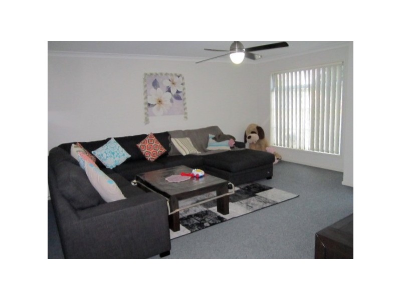 3 Maddock Drive, Cranbourne East VIC 3977