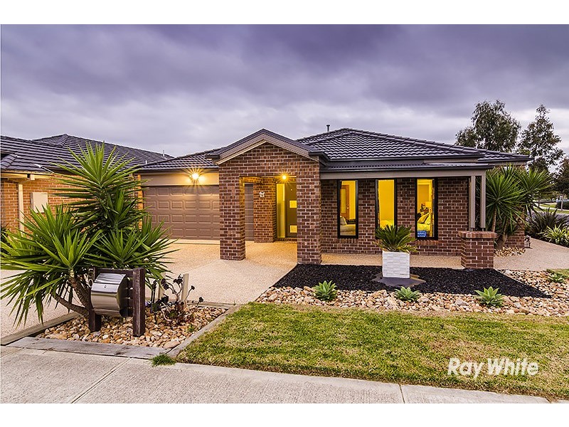 50 William Thwaites Boulevard, Cranbourne North VIC 3977