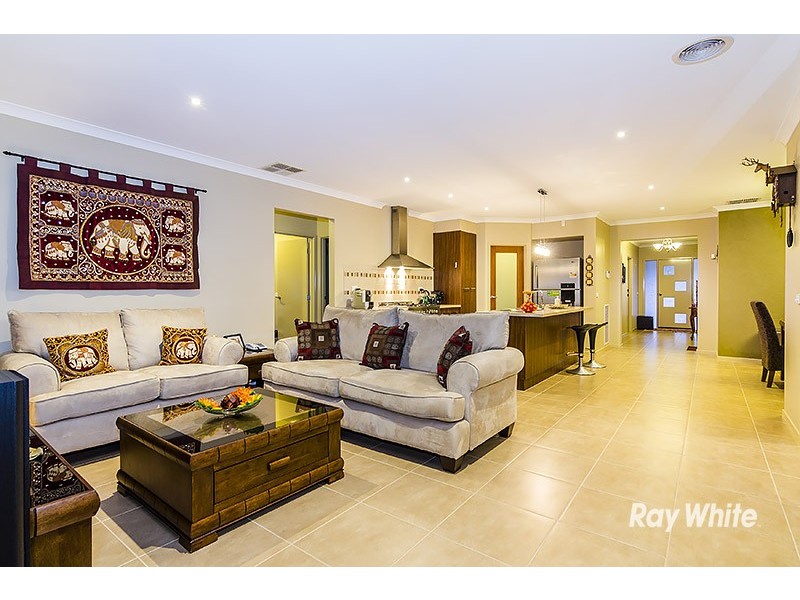 50 William Thwaites Boulevard, Cranbourne North VIC 3977