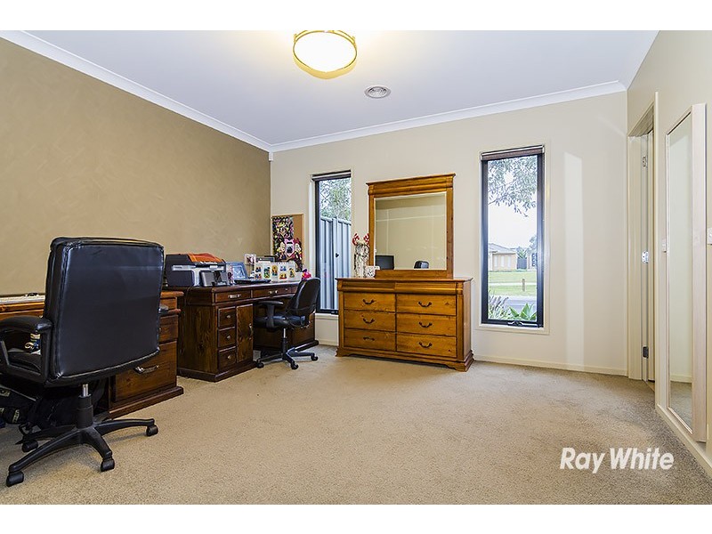 50 William Thwaites Boulevard, Cranbourne North VIC 3977