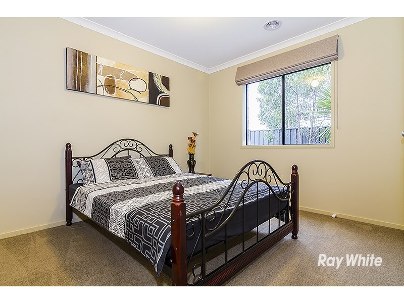 50 William Thwaites Boulevard, Cranbourne North VIC 3977