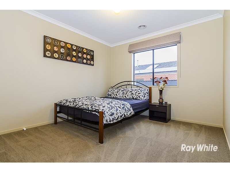 50 William Thwaites Boulevard, Cranbourne North VIC 3977