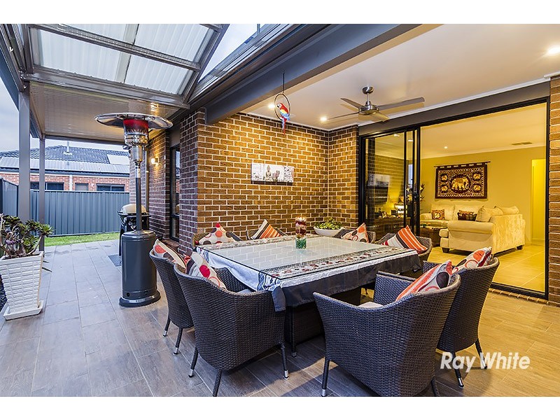 50 William Thwaites Boulevard, Cranbourne North VIC 3977