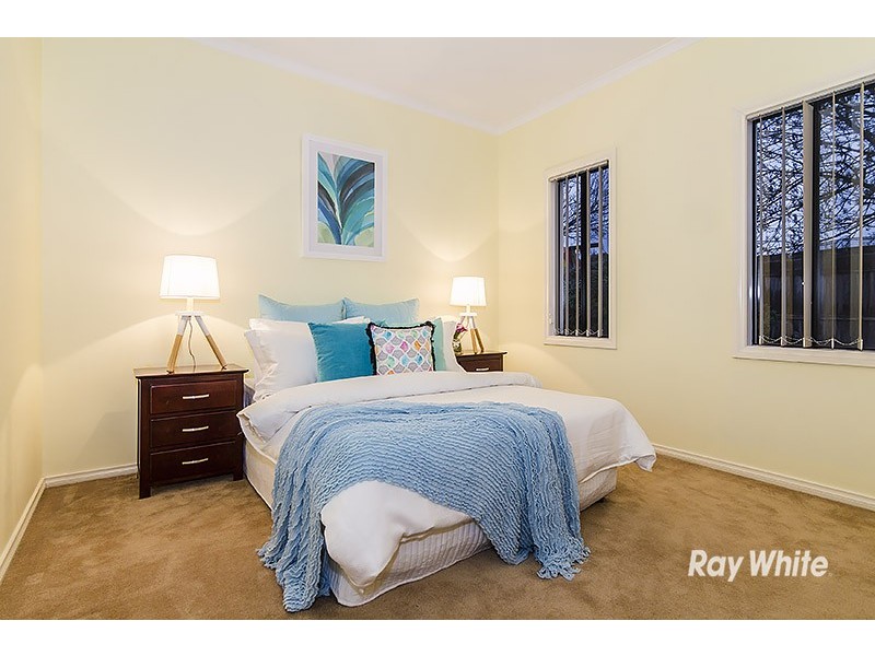 2/4 Hayes Road, Hampton Park VIC 3976