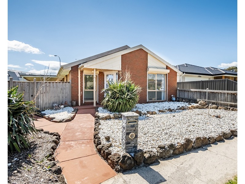 16 Tamworth Court, Cranbourne VIC 3977