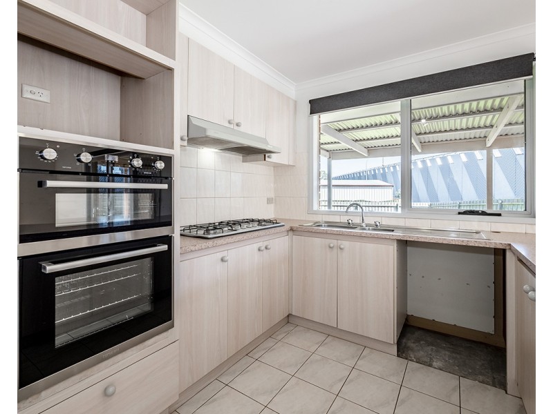 16 Tamworth Court, Cranbourne VIC 3977