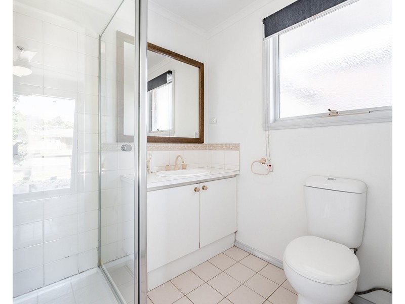 16 Tamworth Court, Cranbourne VIC 3977