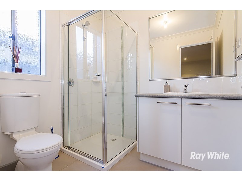 28 Archers Field Drive, Cranbourne East VIC 3977