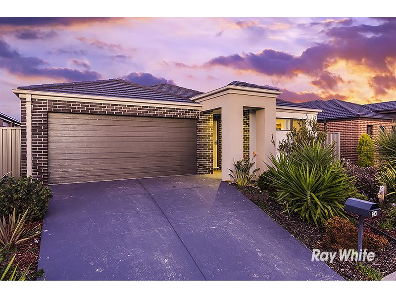 28 Archers Field Drive, Cranbourne East VIC 3977