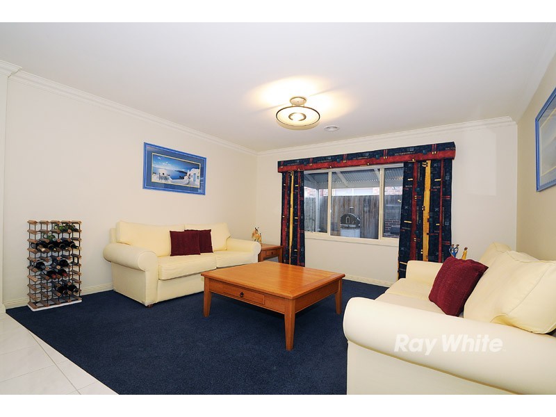 2 Purbeck Place, Narre Warren South VIC 3805