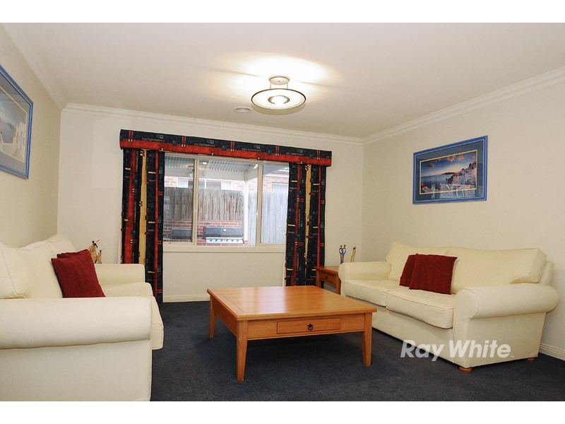 2 Purbeck Place, Narre Warren South VIC 3805