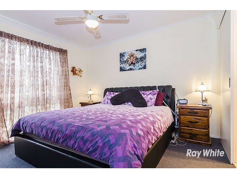 38 Maltravers Crescent, Cranbourne North VIC 3977