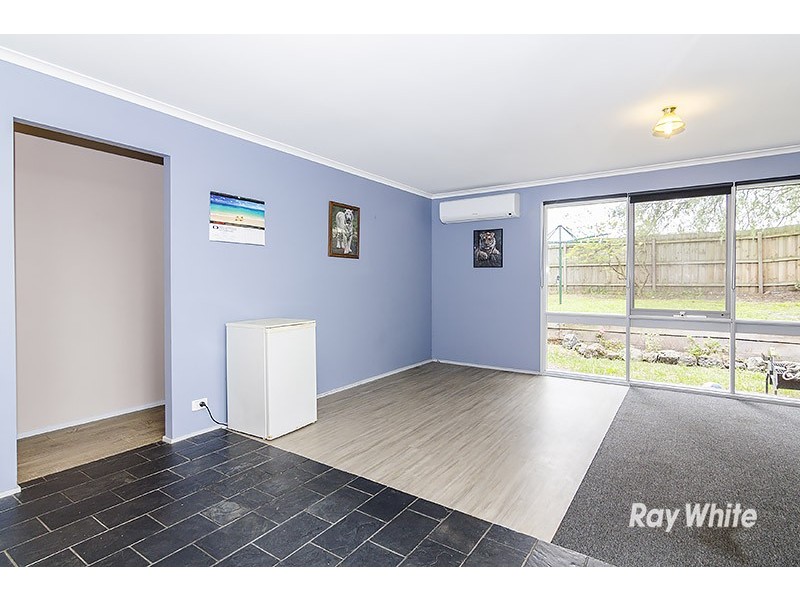 38 Maltravers Crescent, Cranbourne North VIC 3977
