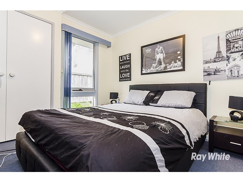 38 Maltravers Crescent, Cranbourne North VIC 3977