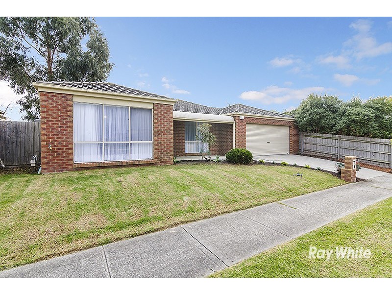 13 Fernisky Drive, Cranbourne East VIC 3977
