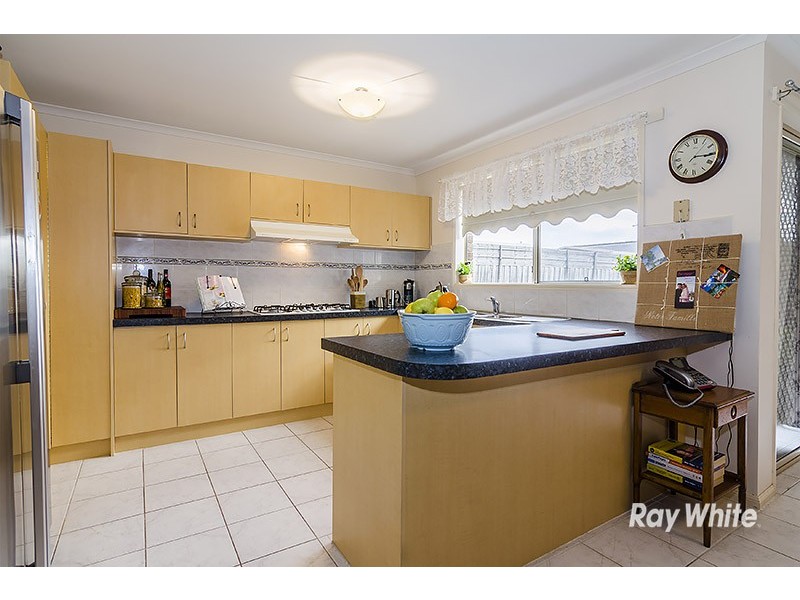13 Fernisky Drive, Cranbourne East VIC 3977