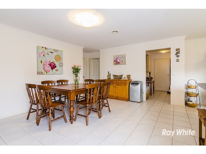 13 Fernisky Drive, Cranbourne East VIC 3977