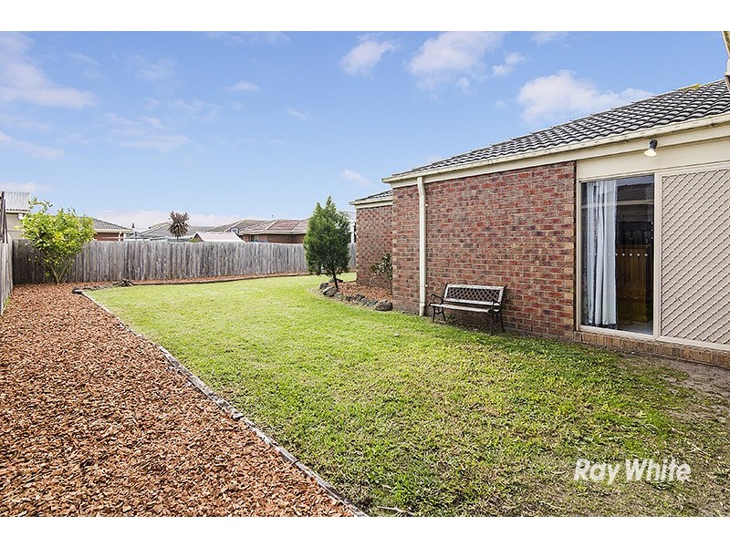 13 Fernisky Drive, Cranbourne East VIC 3977