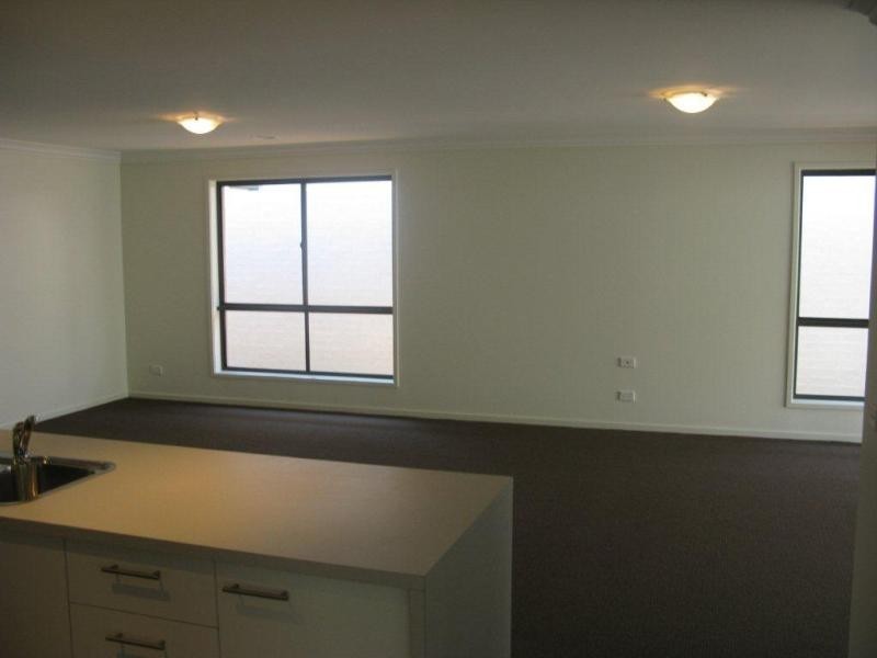 27 Hayman Street, Berwick VIC 3806