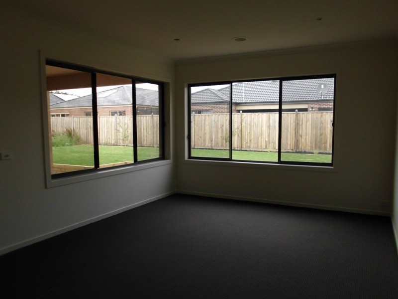 135 Boland Drive, Lyndhurst VIC 3975