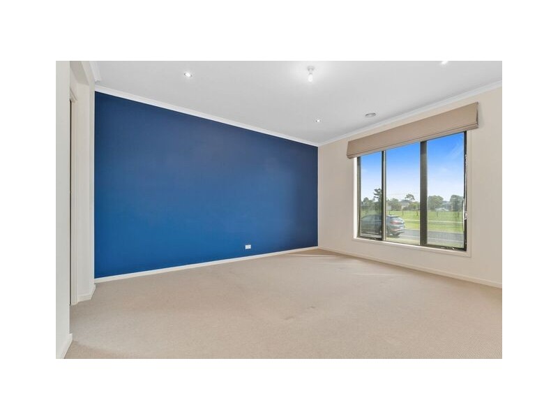 122 Boland Drive, Lyndhurst VIC 3975