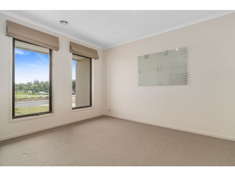 122 Boland Drive, Lyndhurst VIC 3975