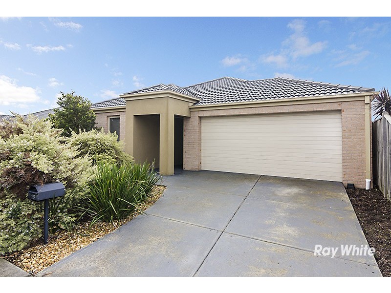 18 Westmoreland Avenue, Cranbourne North VIC 3977