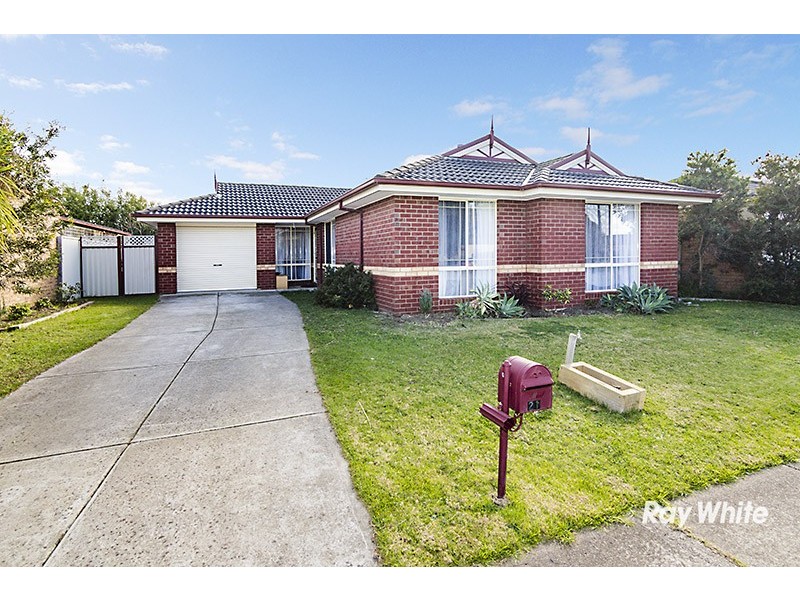 21 Monahans Road, Cranbourne West VIC 3977