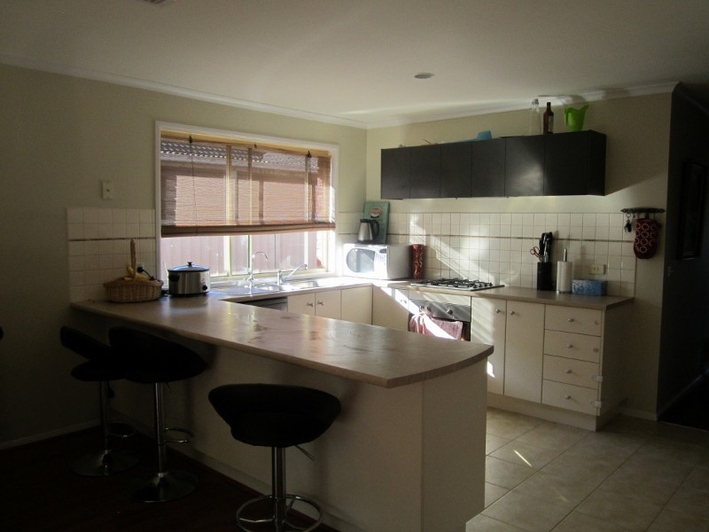 21 Monahans Road, Cranbourne West VIC 3977