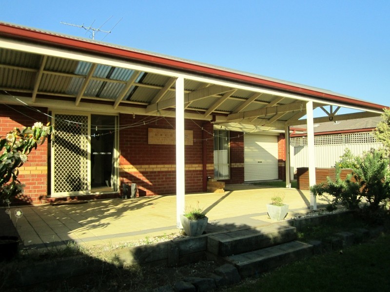 21 Monahans Road, Cranbourne West VIC 3977