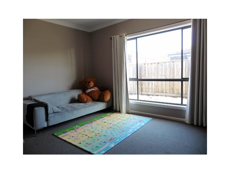 108 Brookwater Parade, Lyndhurst VIC 3975