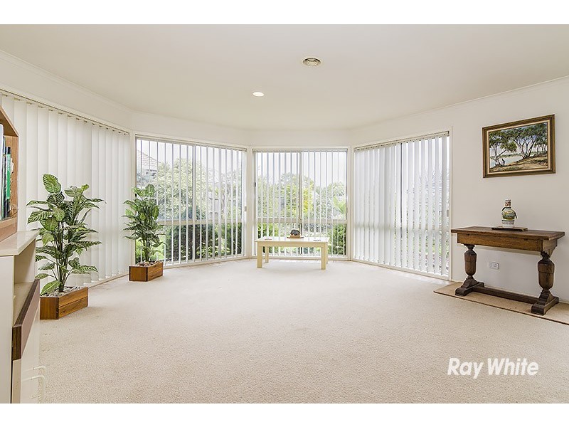 9 Ivy Court, Cranbourne North VIC 3977