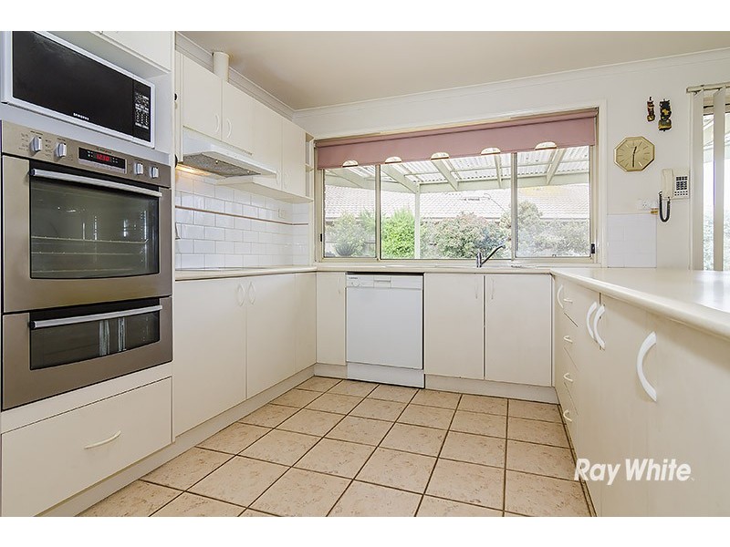 9 Ivy Court, Cranbourne North VIC 3977