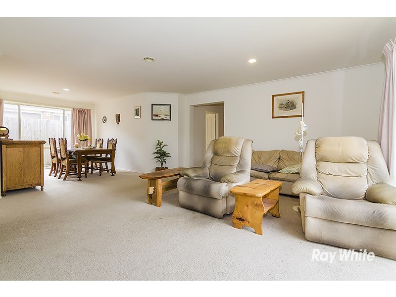 9 Ivy Court, Cranbourne North VIC 3977