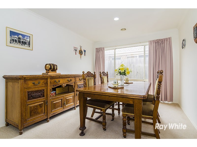 9 Ivy Court, Cranbourne North VIC 3977