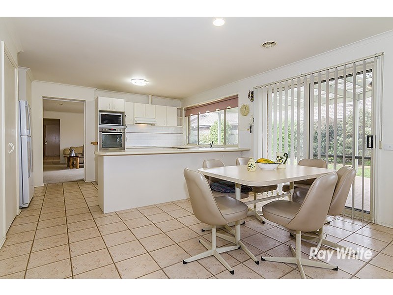 9 Ivy Court, Cranbourne North VIC 3977