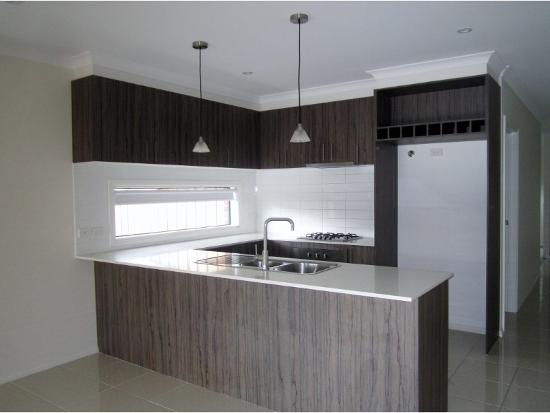 21 Frankland Street, Clyde North VIC 3978