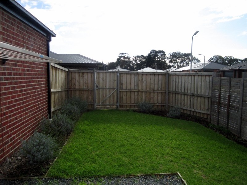21 Frankland Street, Clyde North VIC 3978