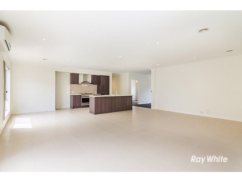 4 Ardent Crescent, Cranbourne East VIC 3977