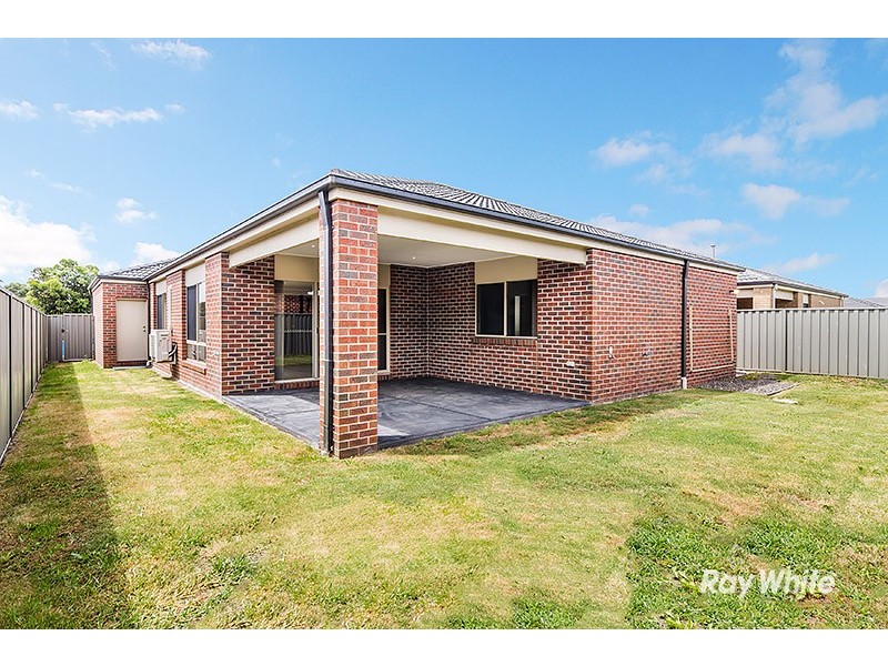 4 Ardent Crescent, Cranbourne East VIC 3977