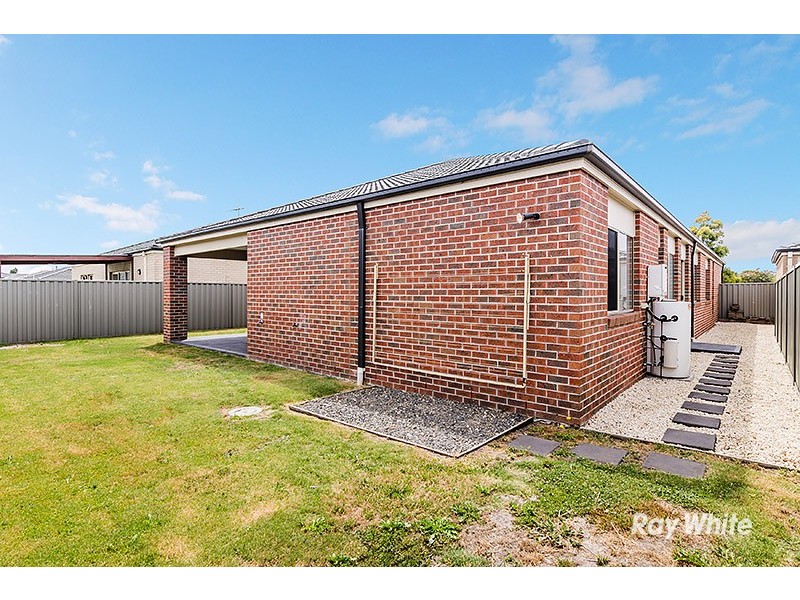 4 Ardent Crescent, Cranbourne East VIC 3977