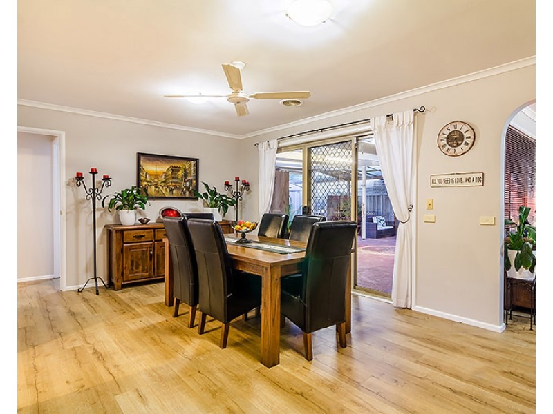 23 Marnie Drive, Cranbourne West VIC 3977