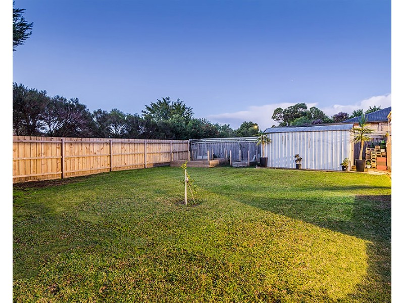 23 Marnie Drive, Cranbourne West VIC 3977