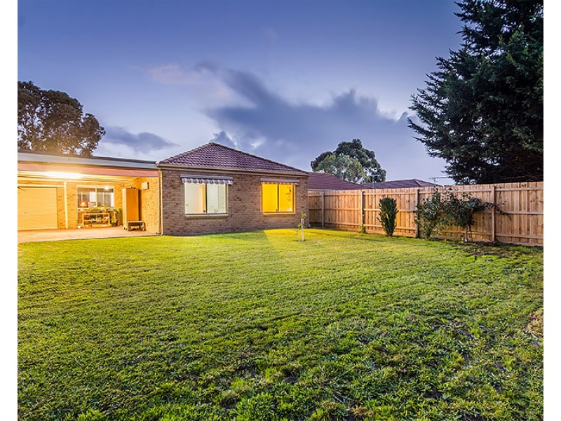 23 Marnie Drive, Cranbourne West VIC 3977