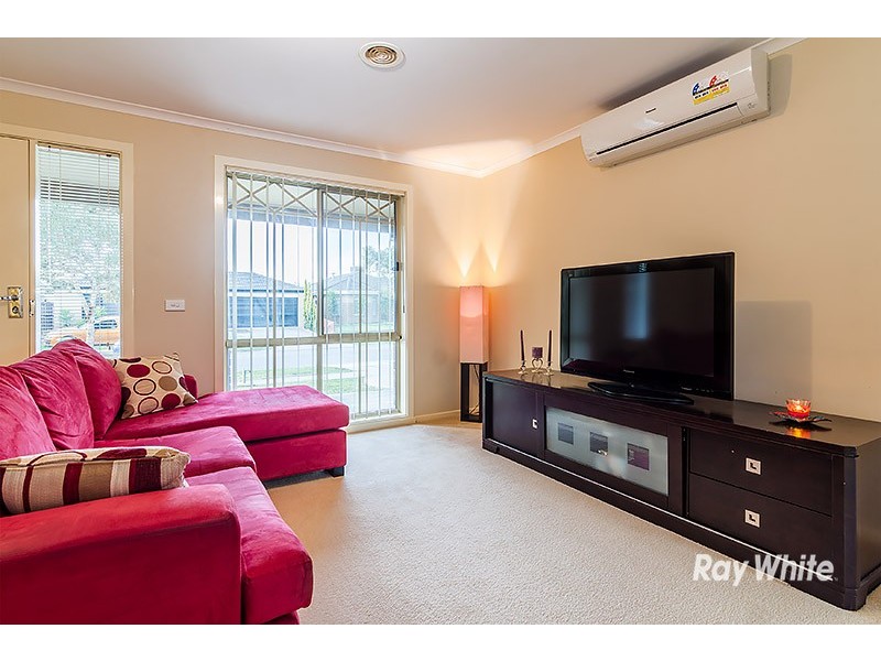 27 Kulkami Way, Cranbourne West VIC 3977