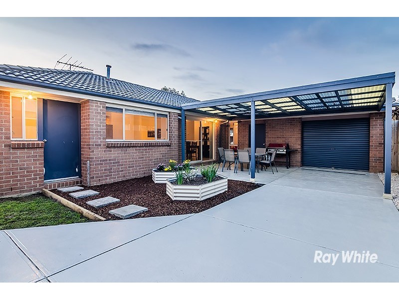 27 Kulkami Way, Cranbourne West VIC 3977