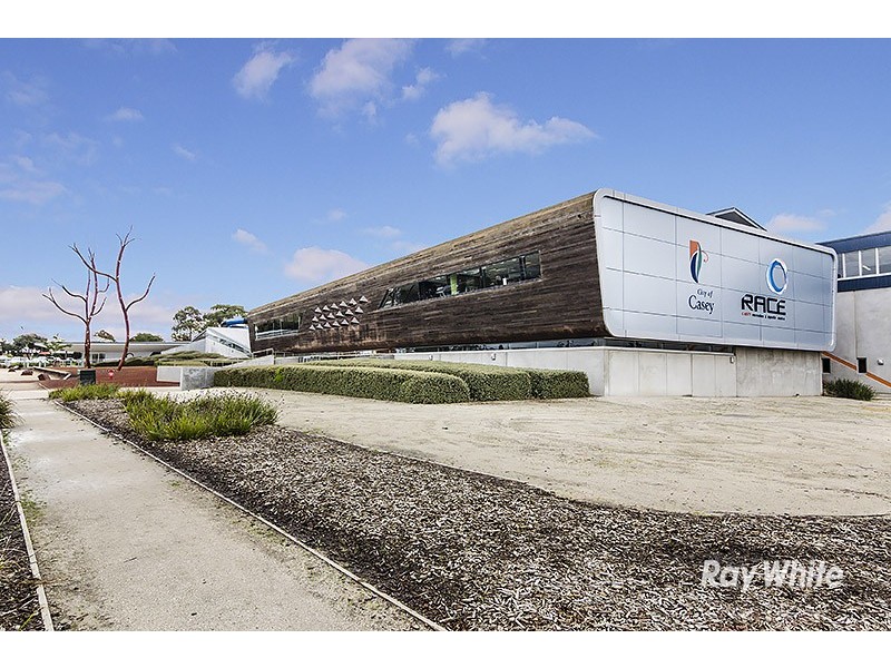 24 Taylor Street, Cranbourne VIC 3977